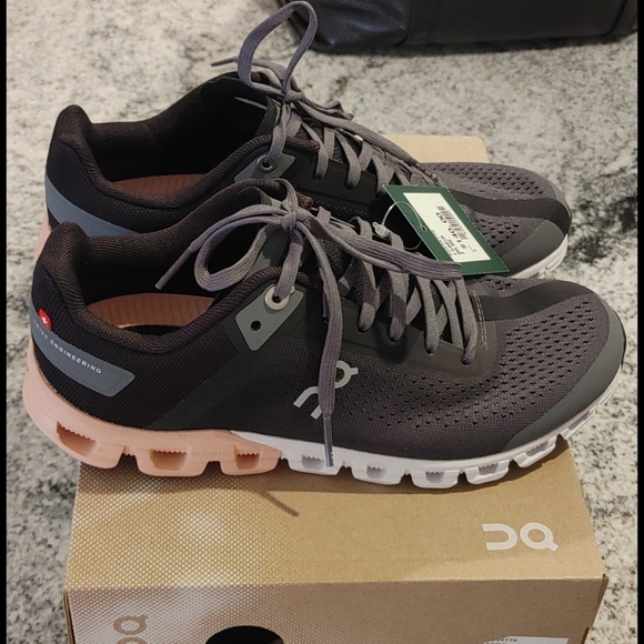 On Cloud running shoes flow rock rose pink grey white size 6 - Picture 3 of 4